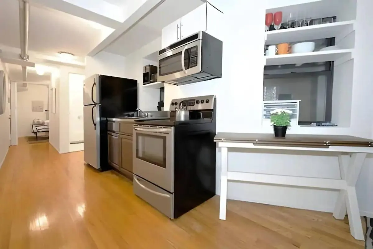 For Rent In Chelsea Your Ideal Space Awaits L Cardi L New York United States